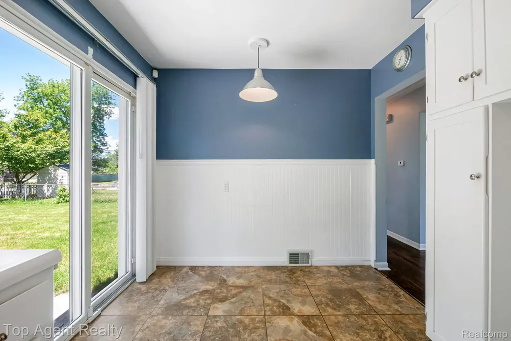 36365 Briarcliff Road Sterling Heights City MI 48312