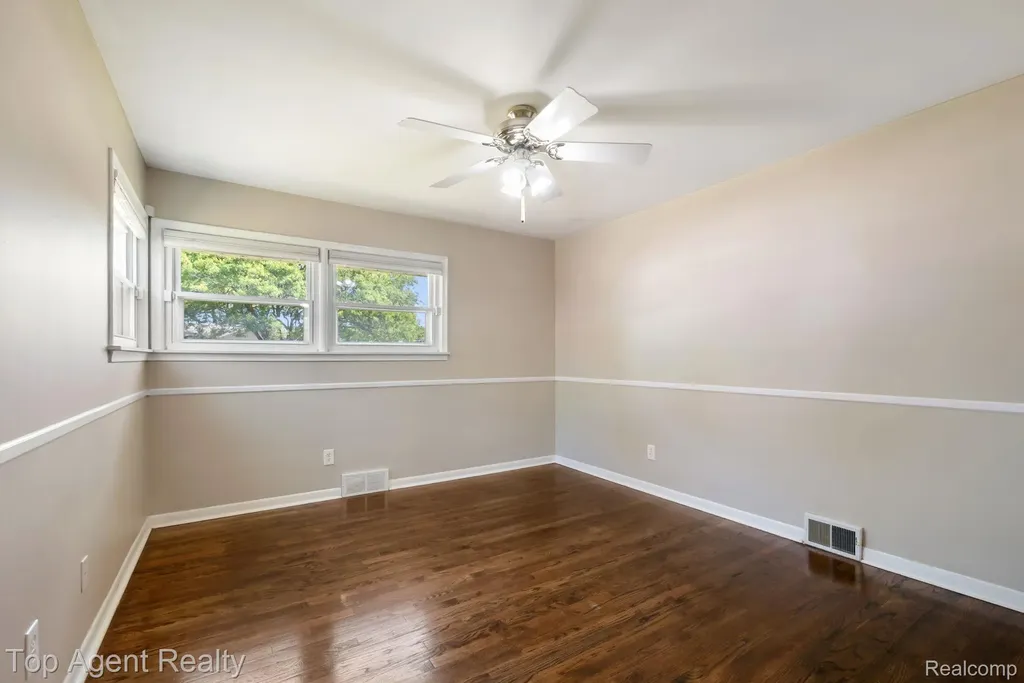 36365 Briarcliff Road Sterling Heights City MI 48312
