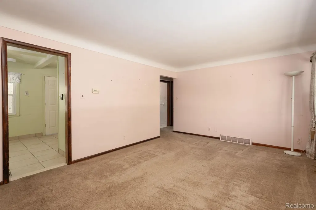 426 Driftwood Avenue Rochester Hills City MI 48307