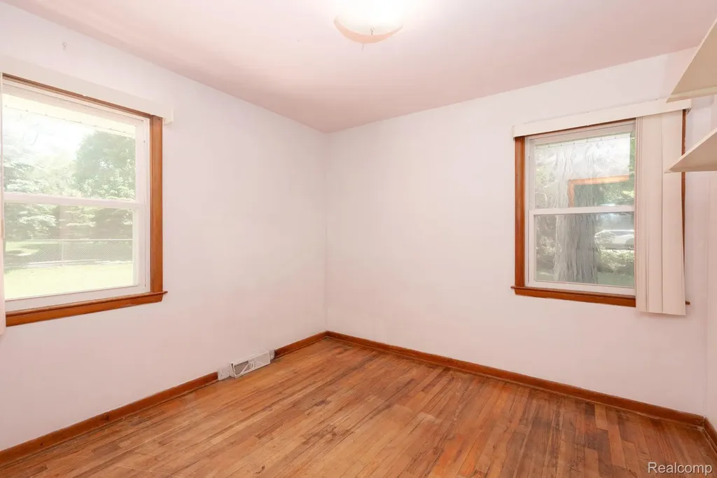 426 Driftwood Avenue Rochester Hills City MI 48307