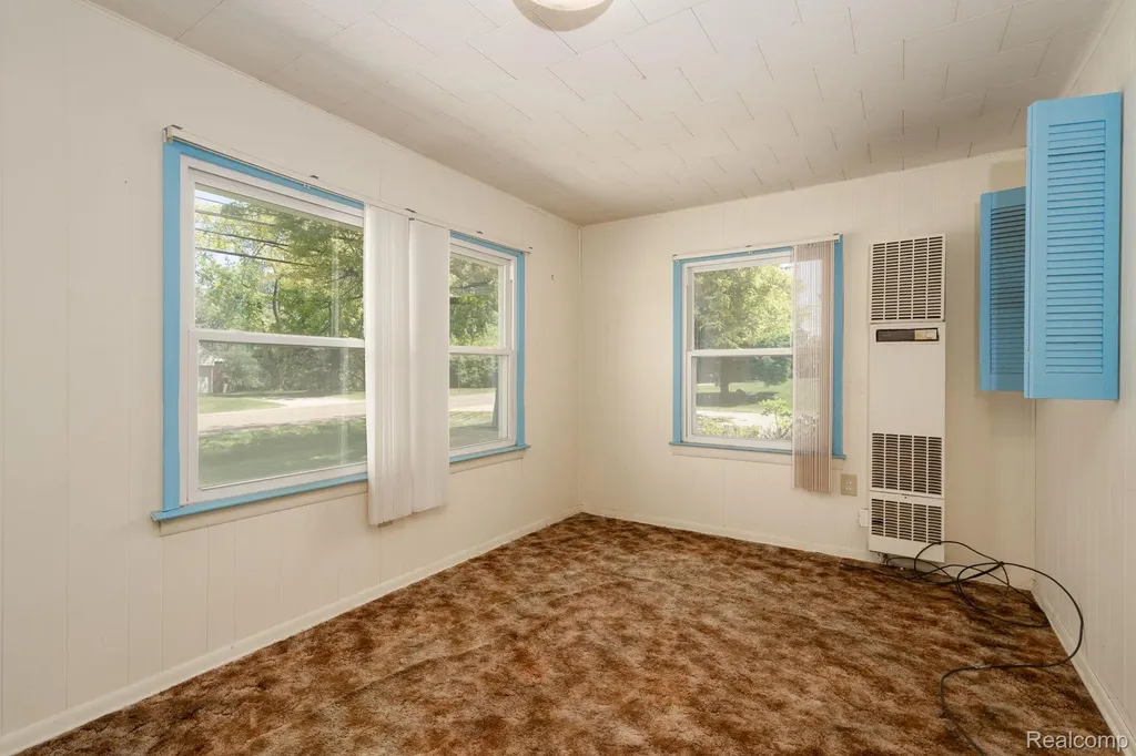 426 Driftwood Avenue Rochester Hills City MI 48307