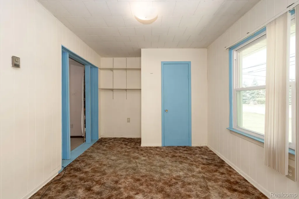 426 Driftwood Avenue Rochester Hills City MI 48307