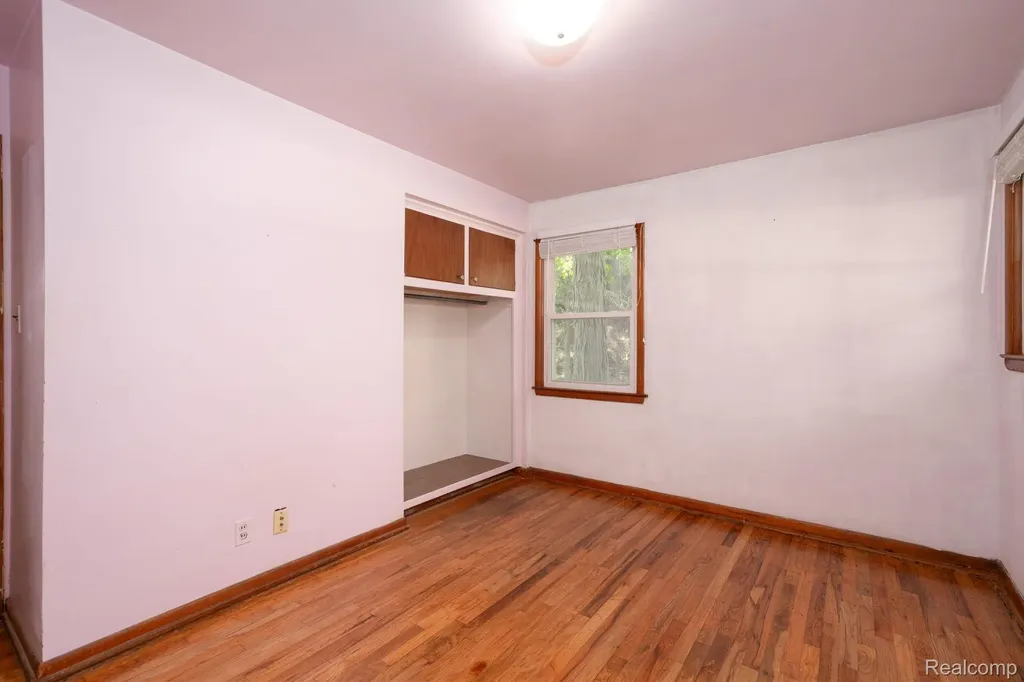 426 Driftwood Avenue Rochester Hills City MI 48307