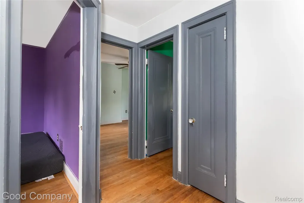 15223 Thomas Avenue Allen Park City MI 48101