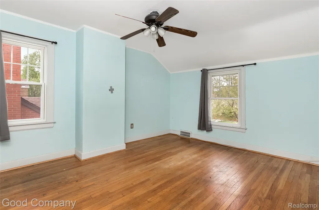 15223 Thomas Avenue Allen Park City MI 48101