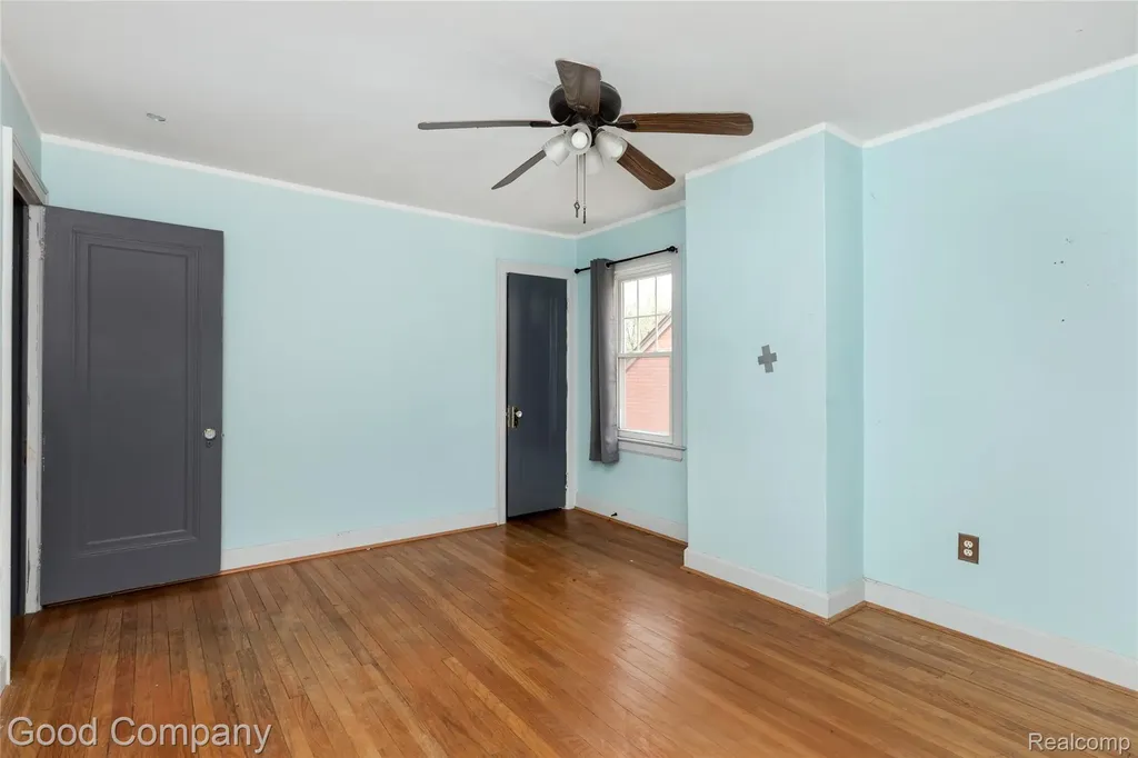 15223 Thomas Avenue Allen Park City MI 48101