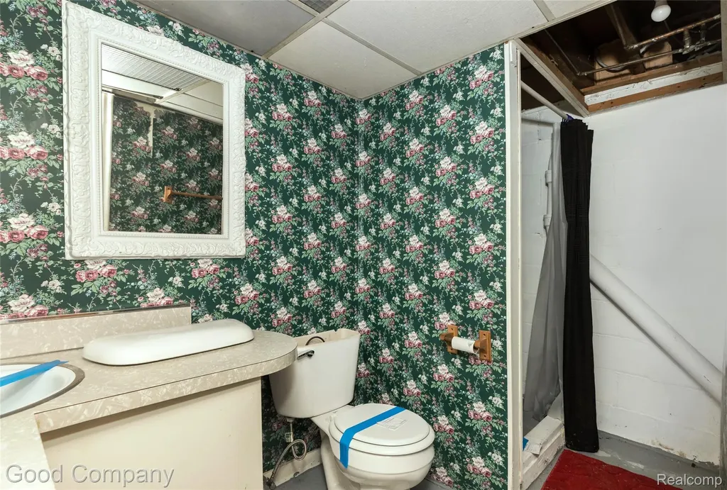 15223 Thomas Avenue Allen Park City MI 48101