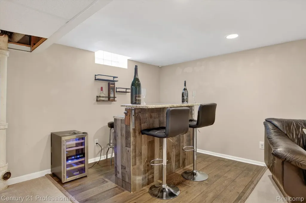31772 Folkstone Drive Farmington City MI 48336
