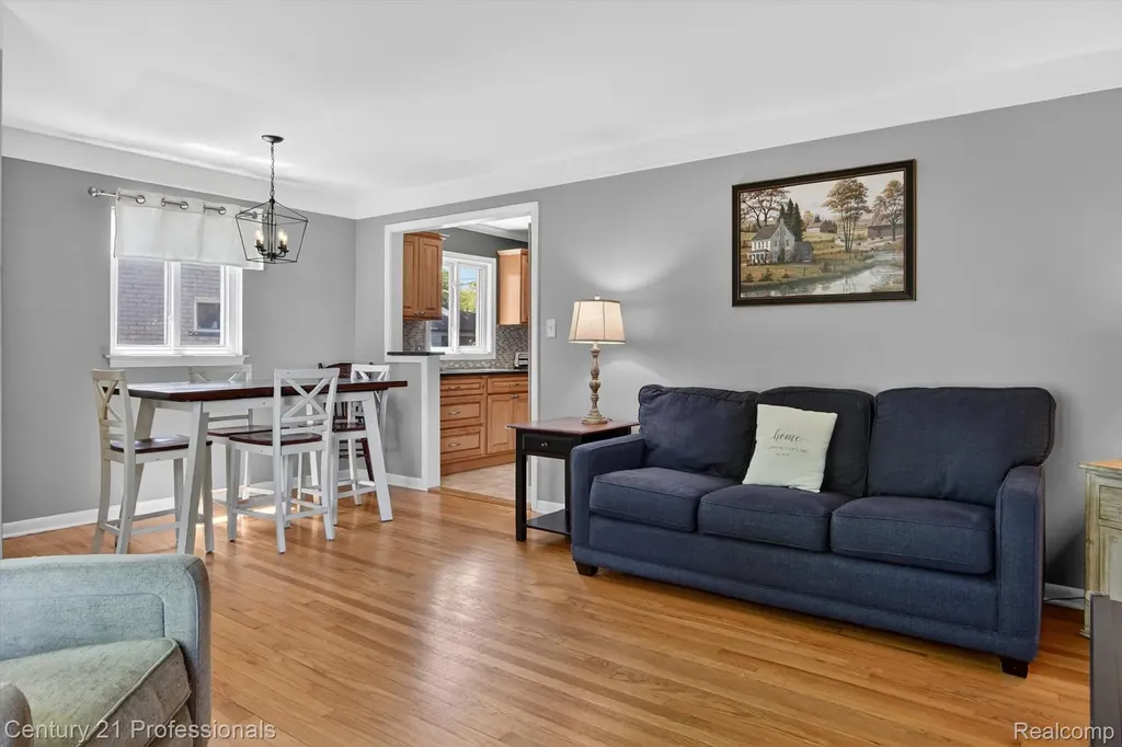 31772 Folkstone Drive Farmington City MI 48336