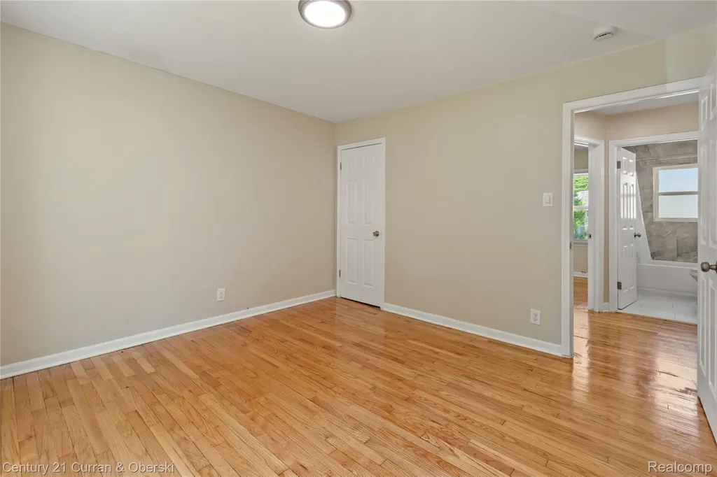 5378 Weddell Street Dearborn Heights City MI 48125
