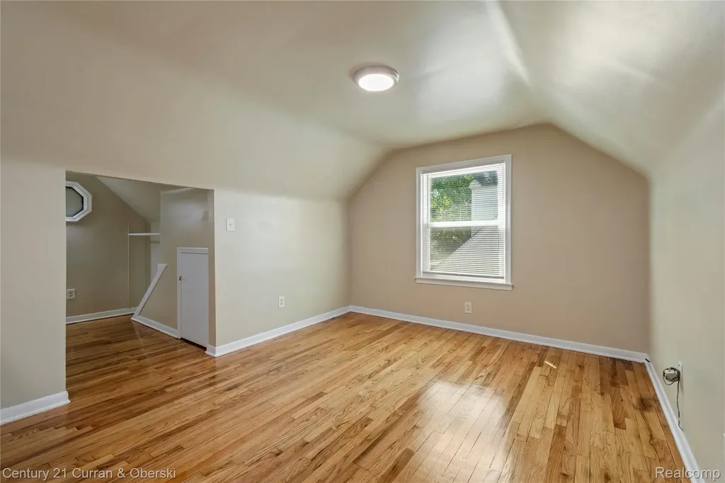 5378 Weddell Street Dearborn Heights City MI 48125