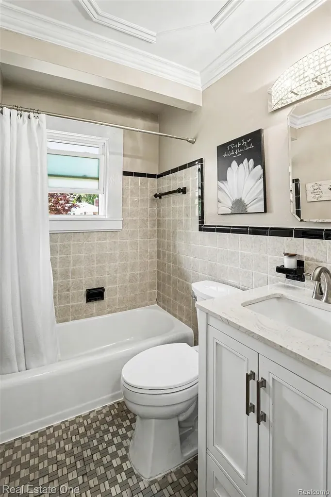 769 Manordale Court Milford Village MI 48381
