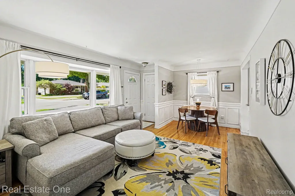769 Manordale Court Milford Village MI 48381