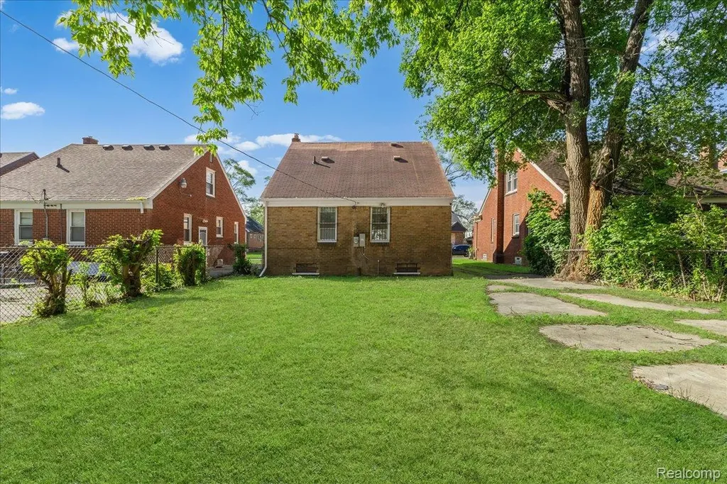 11729 Sanford Street Detroit City MI 48205