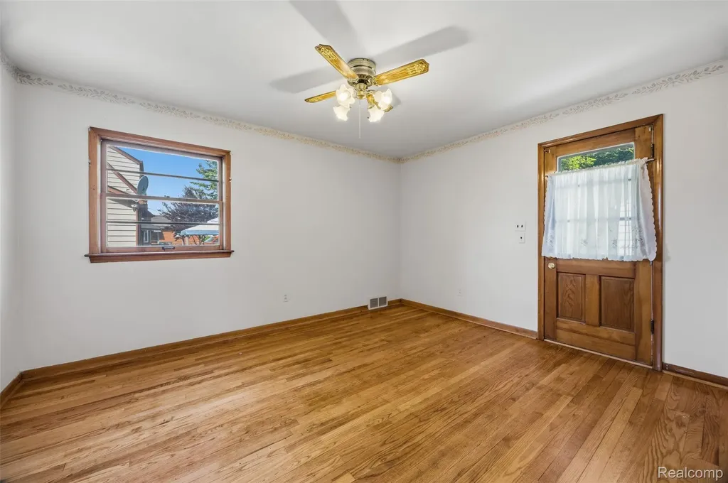 5041 Payne Avenue Dearborn City MI 48126