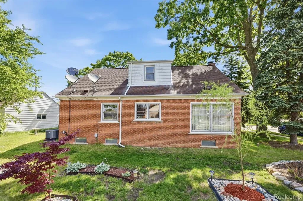 5041 Payne Avenue Dearborn City MI 48126