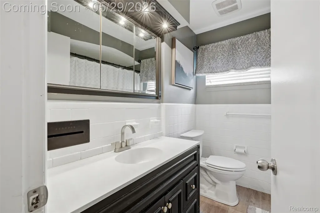 14338 Shadywood Drive Plymouth Charter Township MI 48170