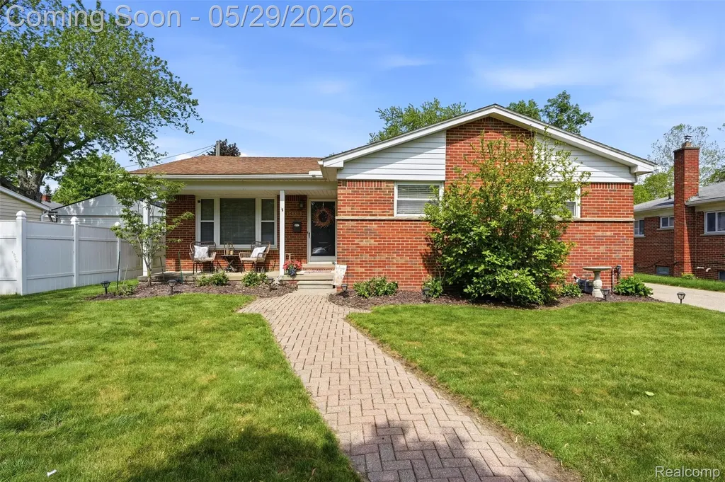 14338 Shadywood Drive Plymouth Charter Township MI 48170