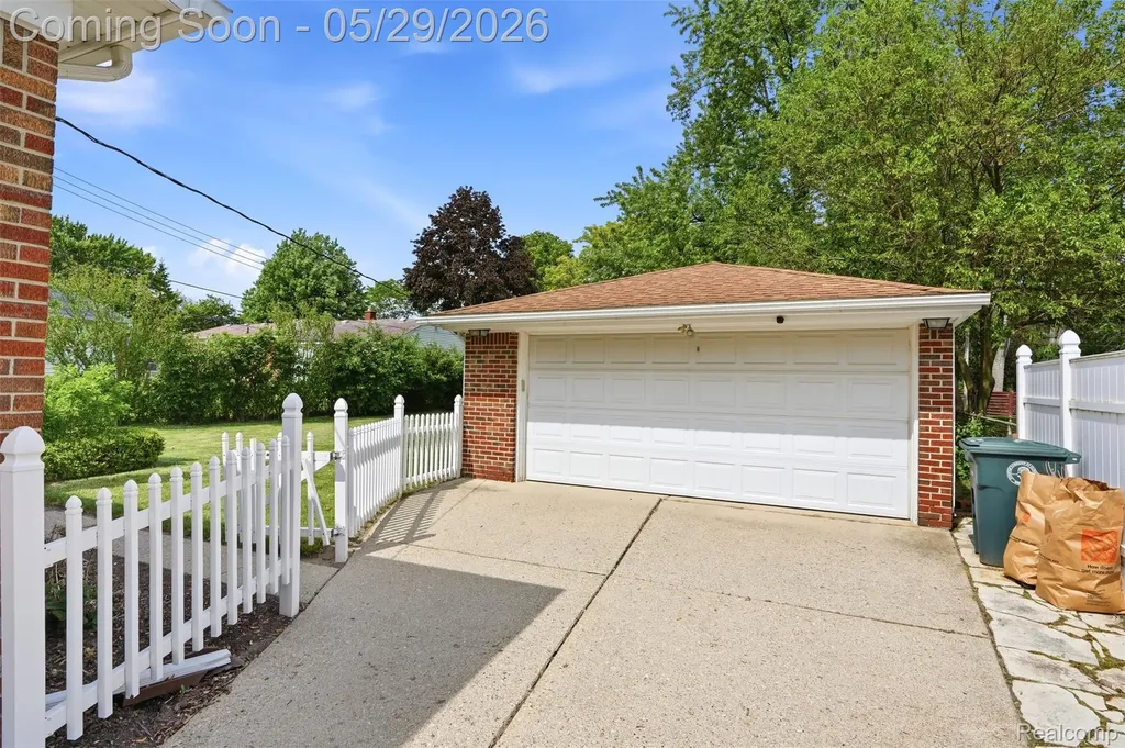 14338 Shadywood Drive Plymouth Charter Township MI 48170
