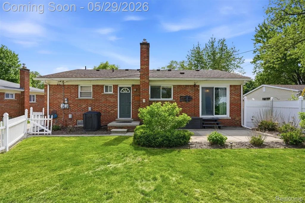 14338 Shadywood Drive Plymouth Charter Township MI 48170