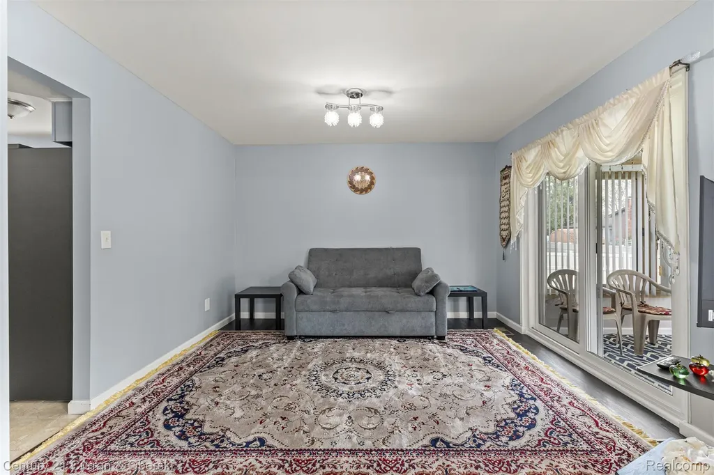 45561 Edgewood Court Canton Charter Township MI 48187