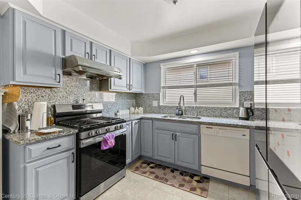 45561 Edgewood Court Canton Charter Township MI 48187
