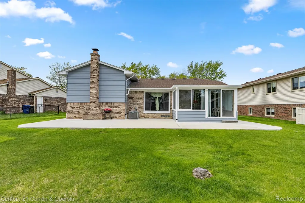 45561 Edgewood Court Canton Charter Township MI 48187