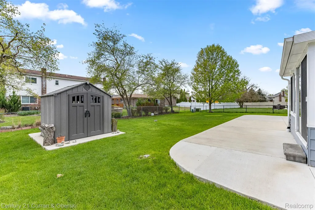 45561 Edgewood Court Canton Charter Township MI 48187