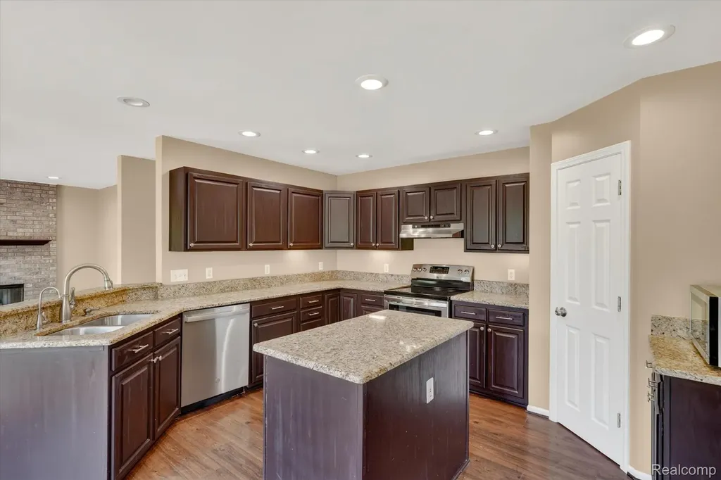 5195 Wyndham Place Fenton Charter Township MI 48430