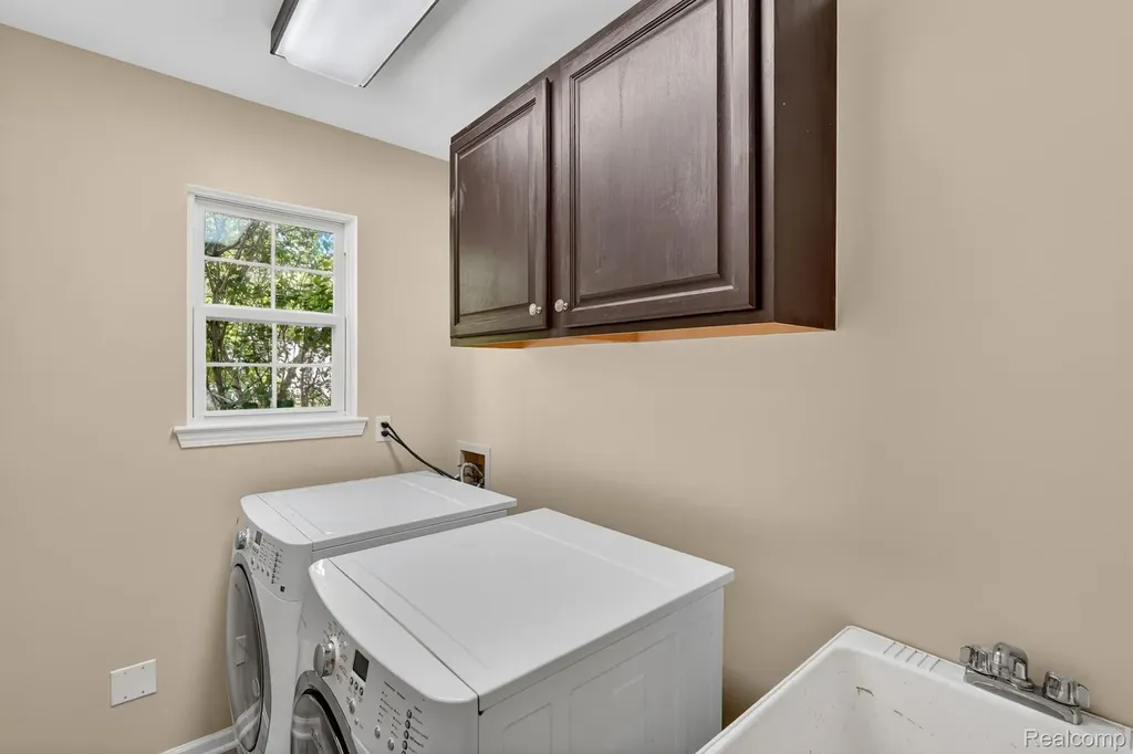 5195 Wyndham Place Fenton Charter Township MI 48430