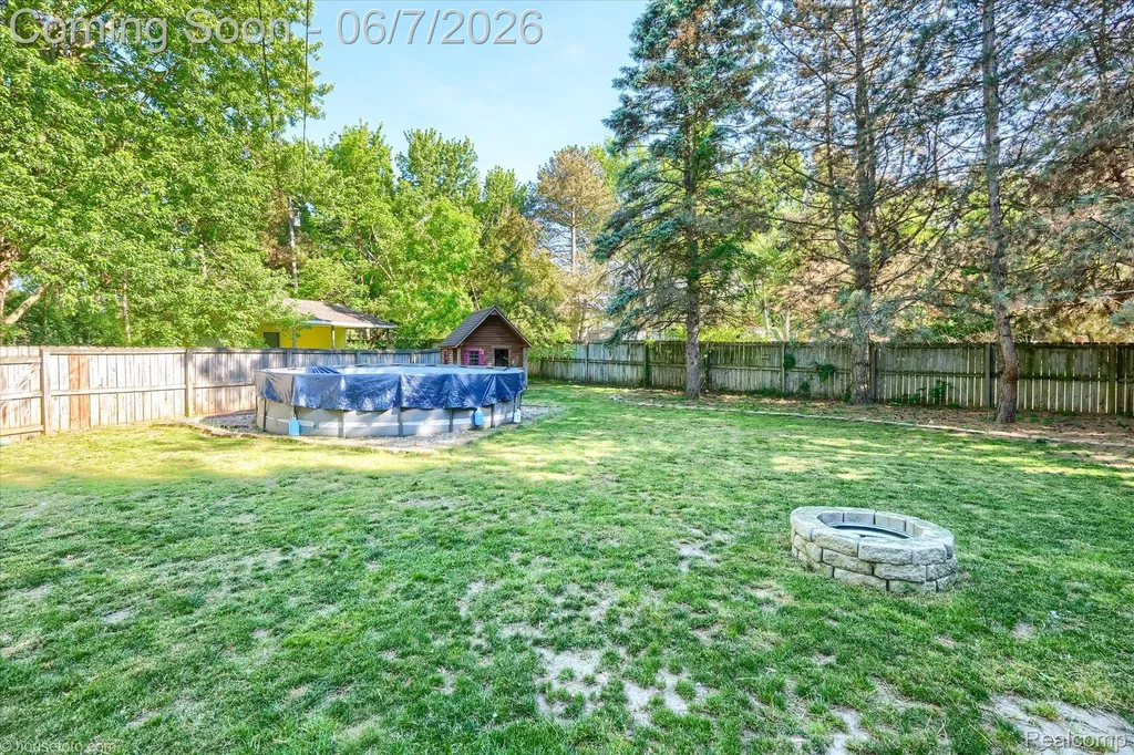 4232 Knollwood Drive Grand Blanc Charter Township MI 48439