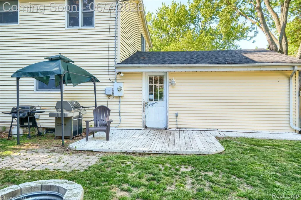 4232 Knollwood Drive Grand Blanc Charter Township MI 48439