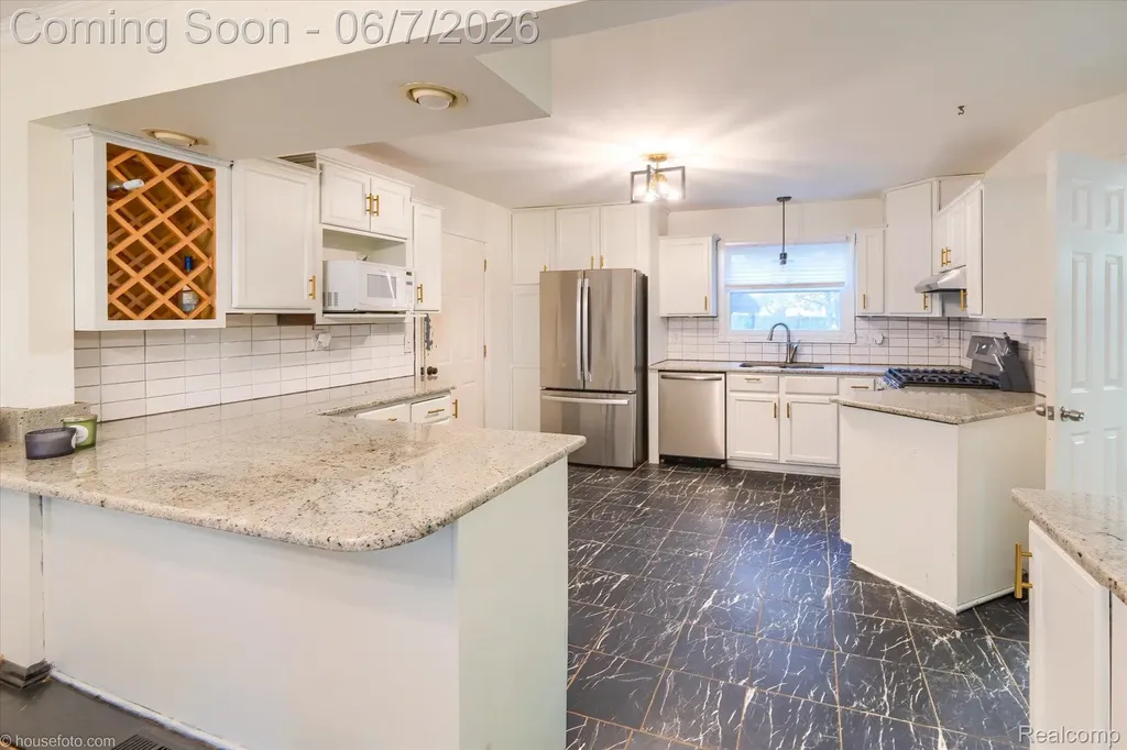 4232 Knollwood Drive Grand Blanc Charter Township MI 48439