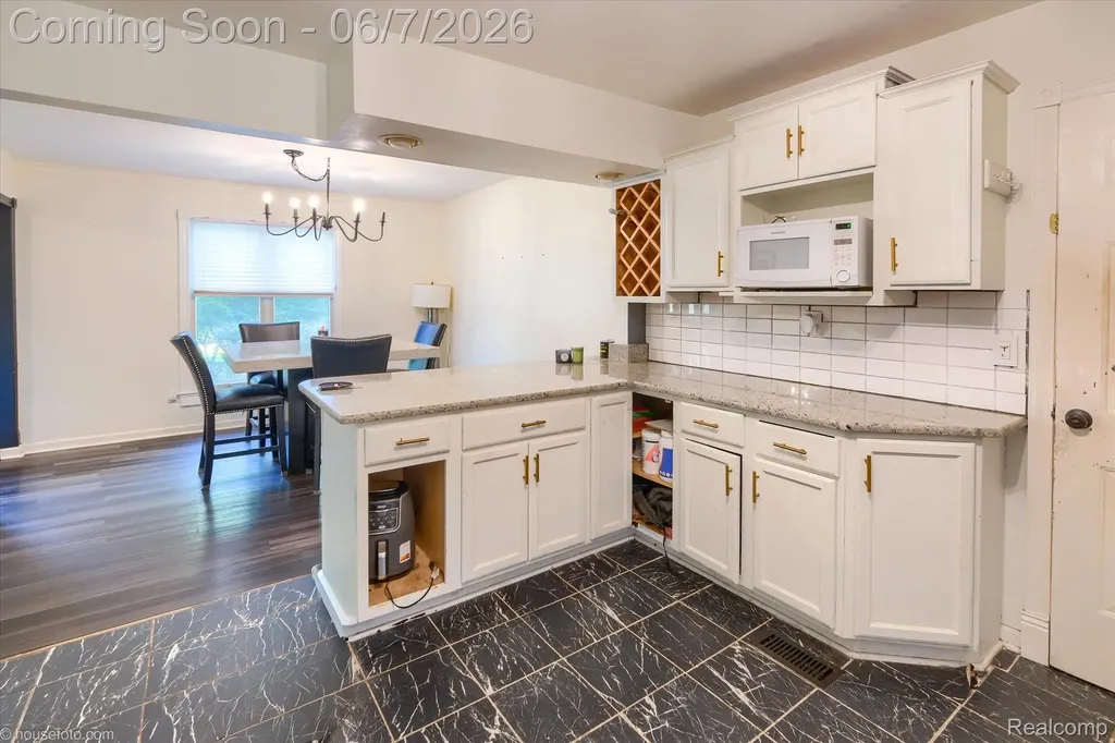4232 Knollwood Drive Grand Blanc Charter Township MI 48439