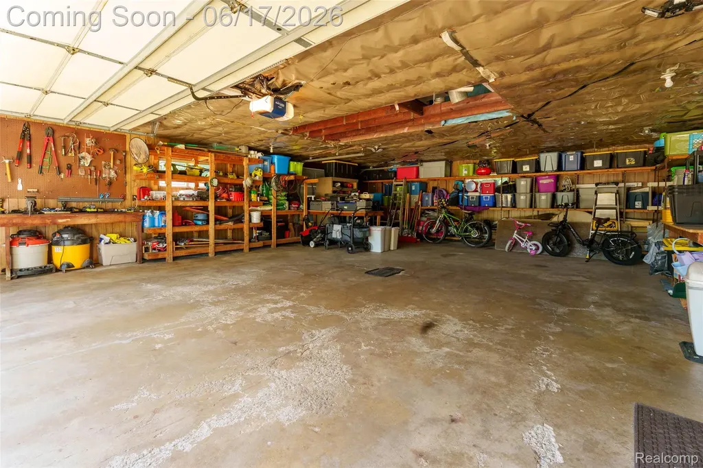 921 E Northfield Avenue Pontiac City MI 48340