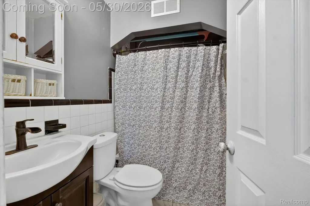 4048 Niagara Street Wayne City MI 48184