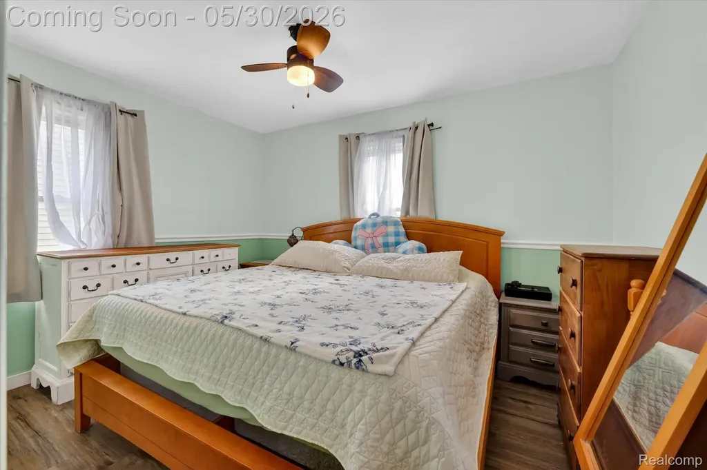 4048 Niagara Street Wayne City MI 48184