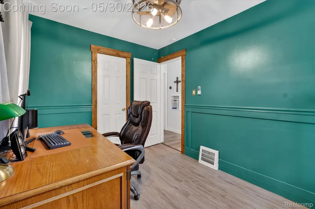 4048 Niagara Street Wayne City MI 48184