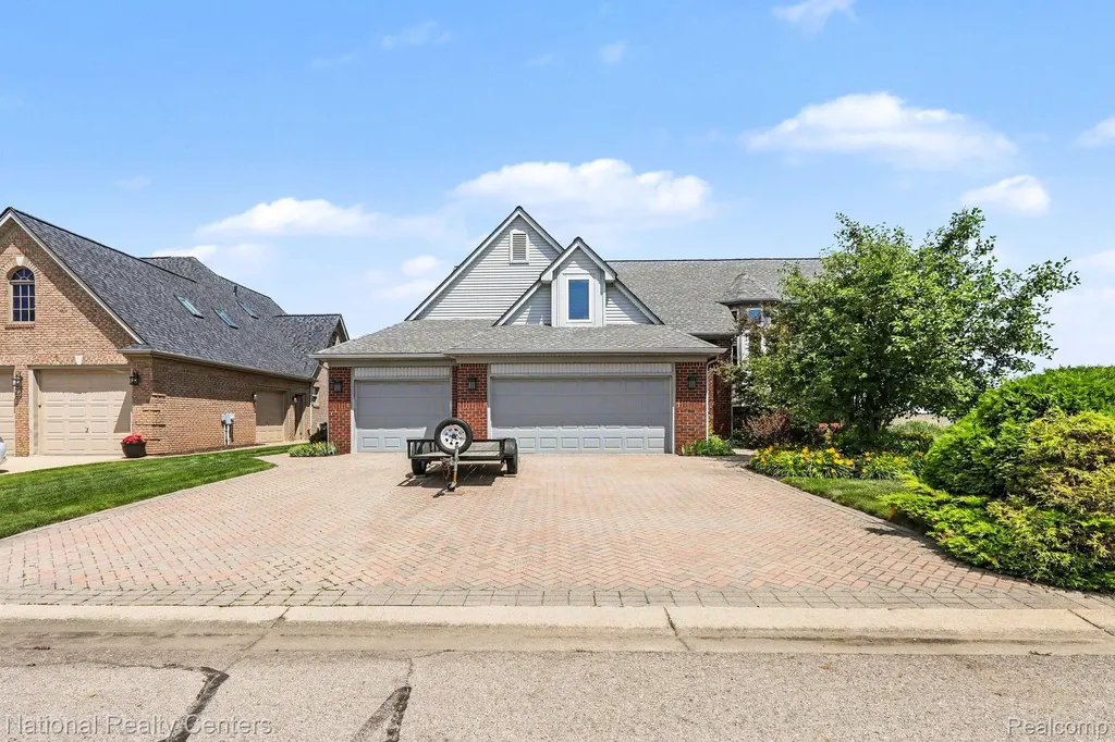 10368 Saint John Drive Algonac City MI 48001