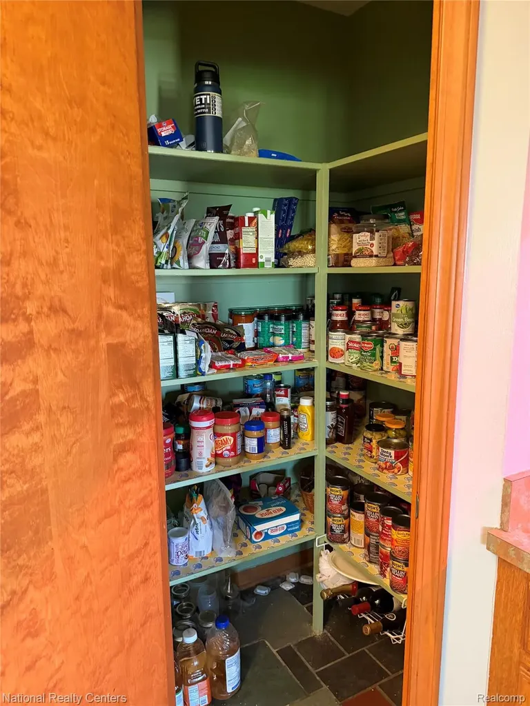 10368 Saint John Drive Algonac City MI 48001