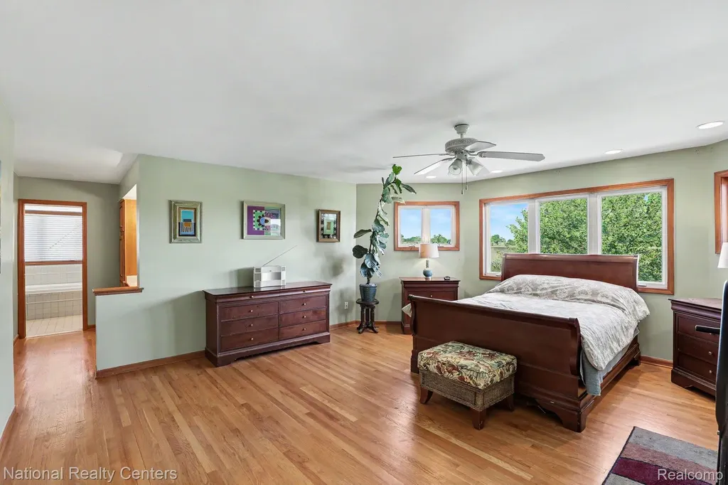 10368 Saint John Drive Algonac City MI 48001
