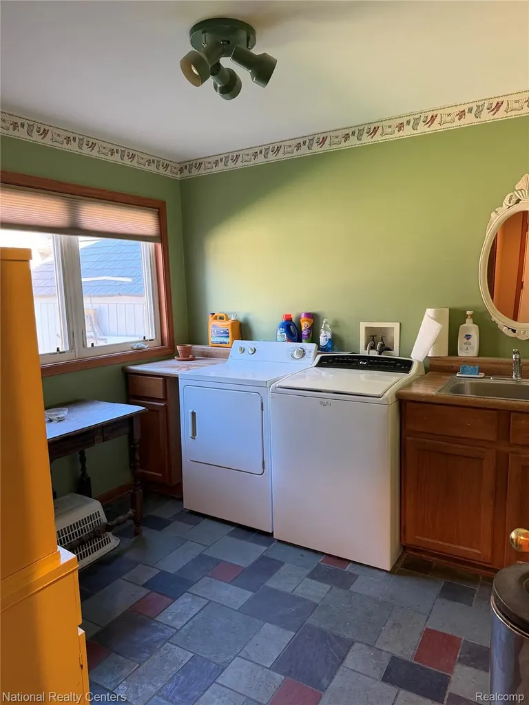 10368 Saint John Drive Algonac City MI 48001