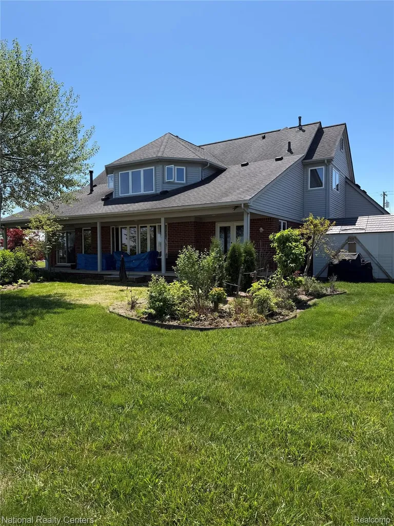 10368 Saint John Drive Algonac City MI 48001