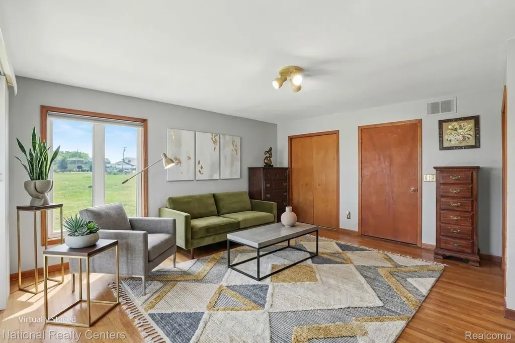10368 Saint John Drive Algonac City MI 48001