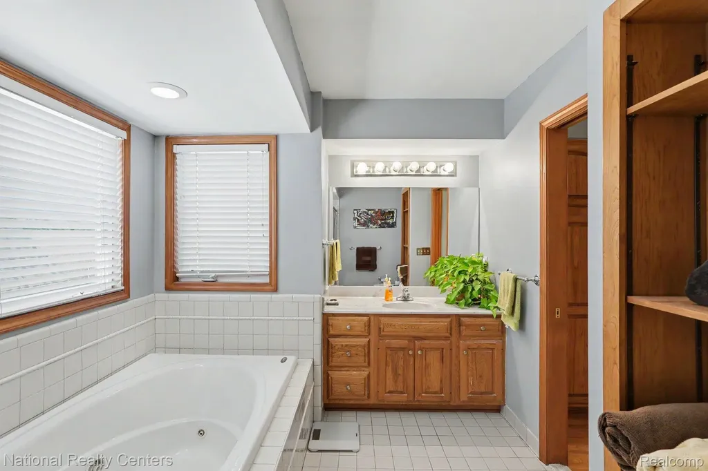 10368 Saint John Drive Algonac City MI 48001