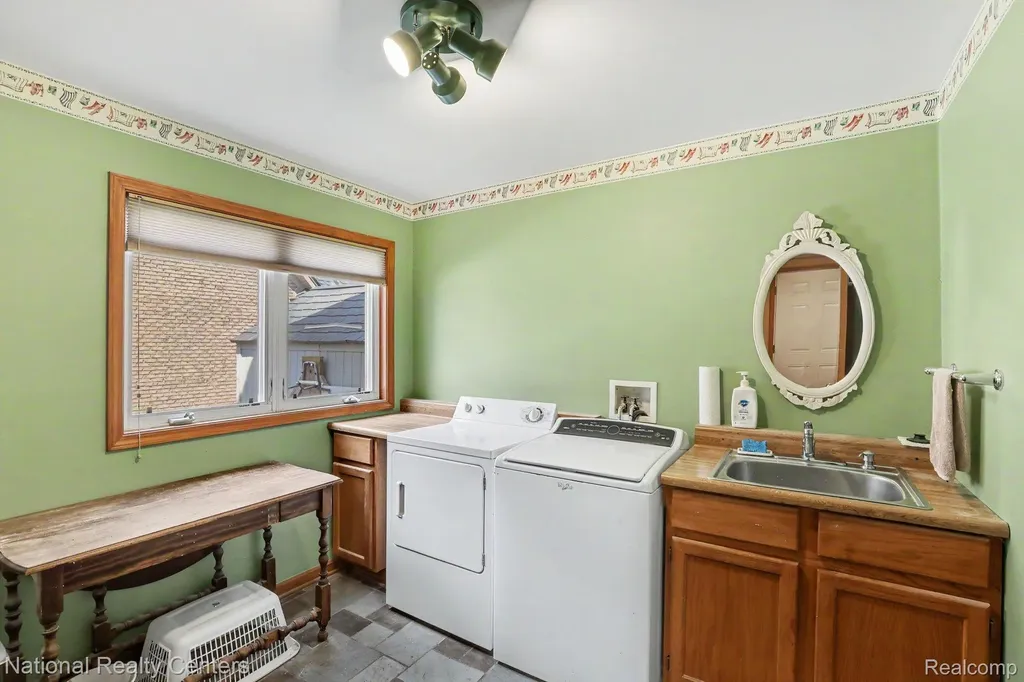 10368 Saint John Drive Algonac City MI 48001