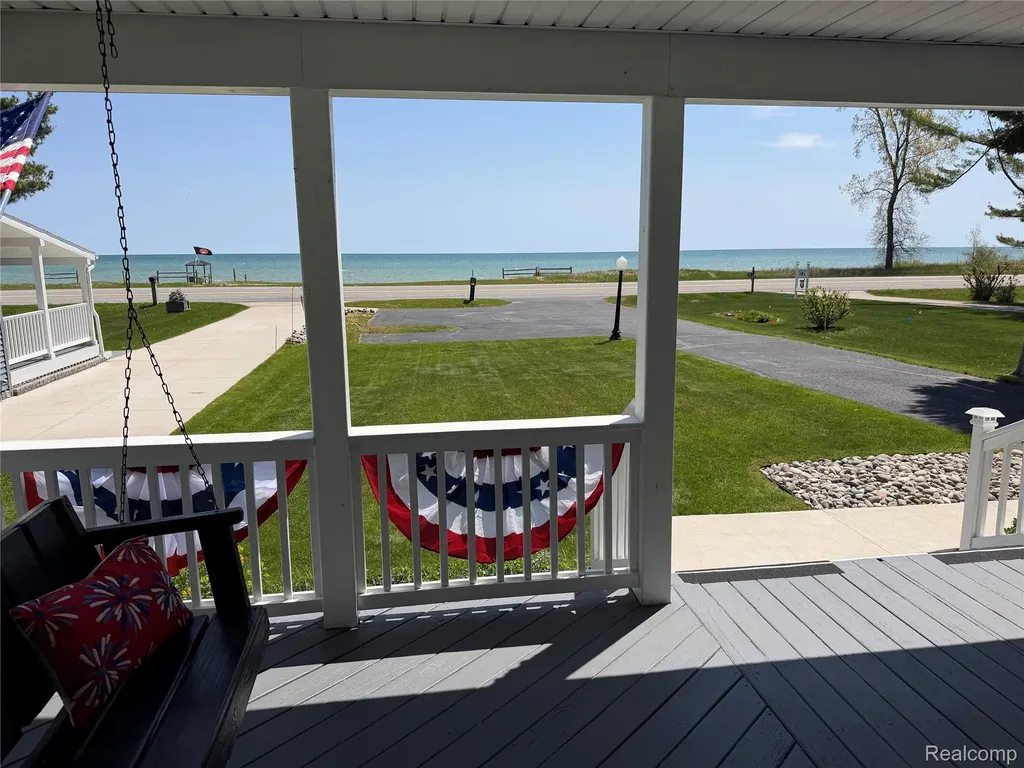 6897 N Us Highway 23 Oscoda Charter Township MI 48750