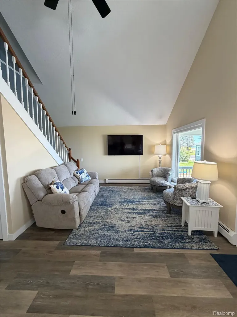 6897 N Us Highway 23 Oscoda Charter Township MI 48750