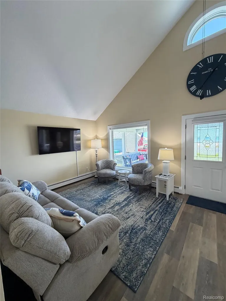 6897 N Us Highway 23 Oscoda Charter Township MI 48750