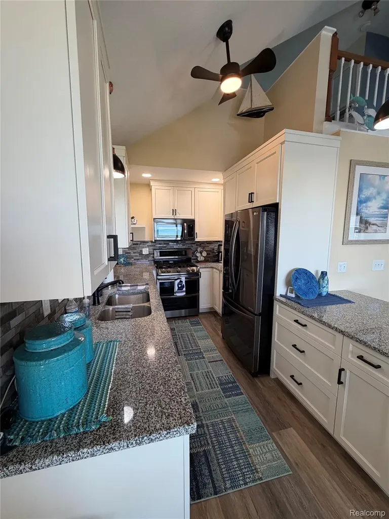 6897 N Us Highway 23 Oscoda Charter Township MI 48750